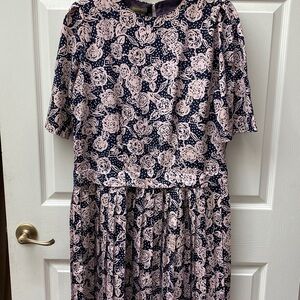 Y womens Epitome short sleeve lined in bust dress size 16